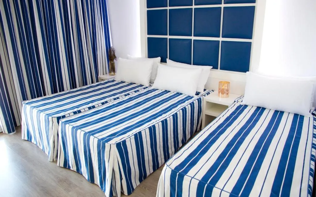 TRIPLE STANDARD Room, Alegria Sun Village, Costa Brava