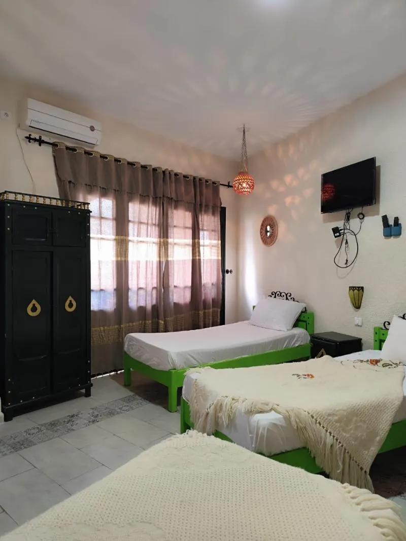 QUADRUPLE FOUR BEDROOMS ONE BATHROOM Room, Hotel Ayachi, Tunisia