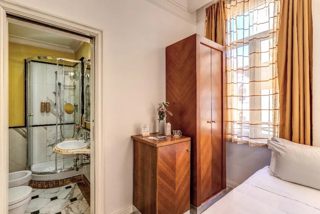 SINGLE ANNEX Room, Sonya, Rome