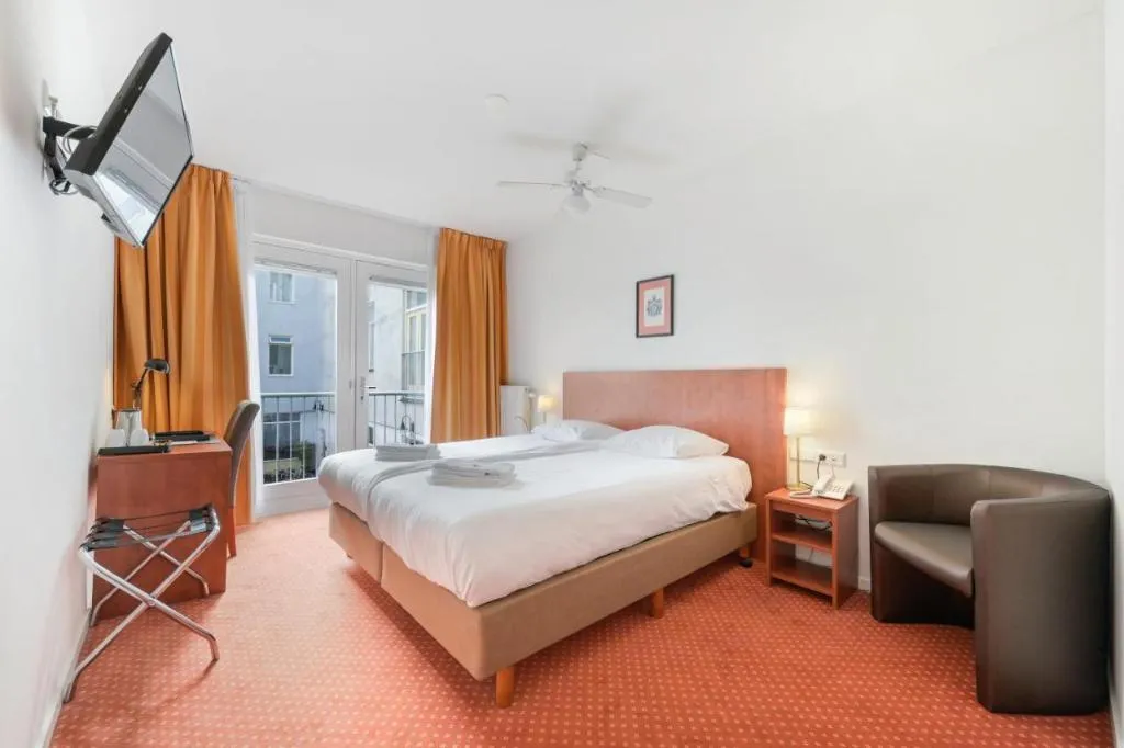Double or Twin COMFORT Room, Ambassador City Centre Hotel, Amsterdam
