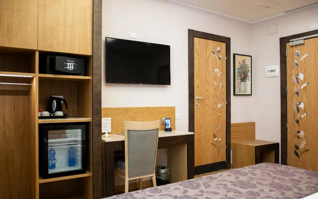 DOUBLE DELUXE Room, Giolli Nazionale, Rome