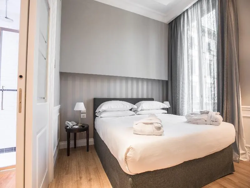 JUNIOR SUITE CLASSIC Room, Palazzo Castri 1874 Spa & Garden, Florence