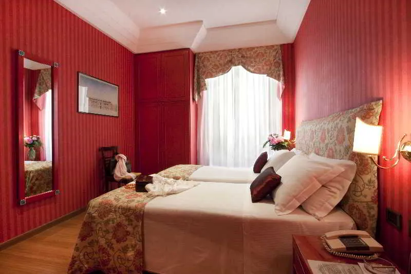 TWIN STANDARD Room, Diana Roof Garden, Rome