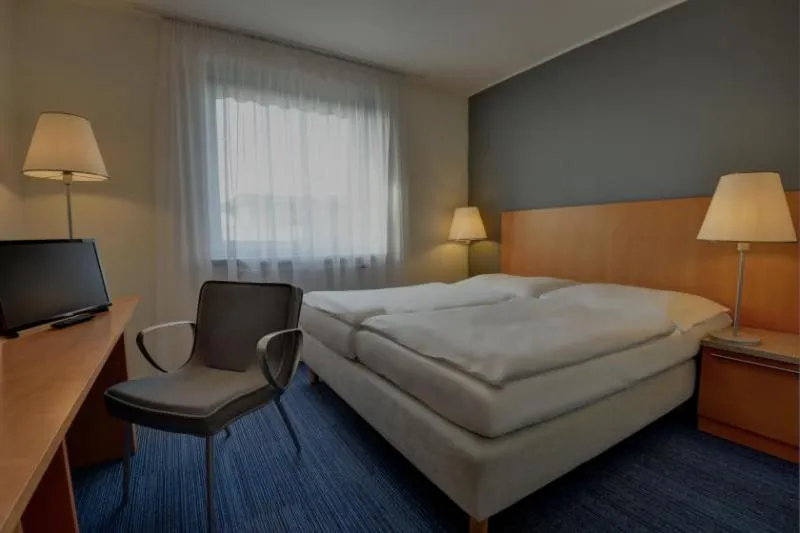 TRIPLE STANDARD Room, Henrietta Hotel, Prague