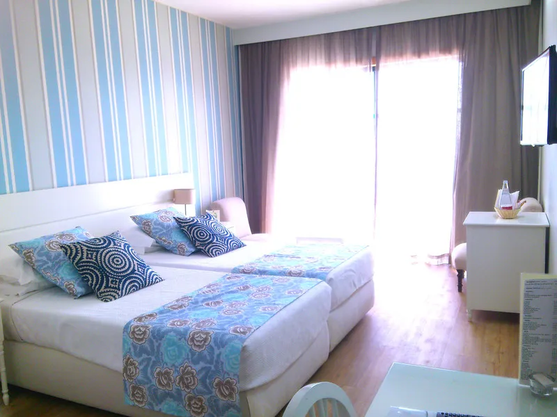 DOUBLE SINGLE USE WITH TERRACE Room, Quinta Penha Franca Mar, Madeira