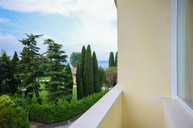 General view, Suisse, Milan