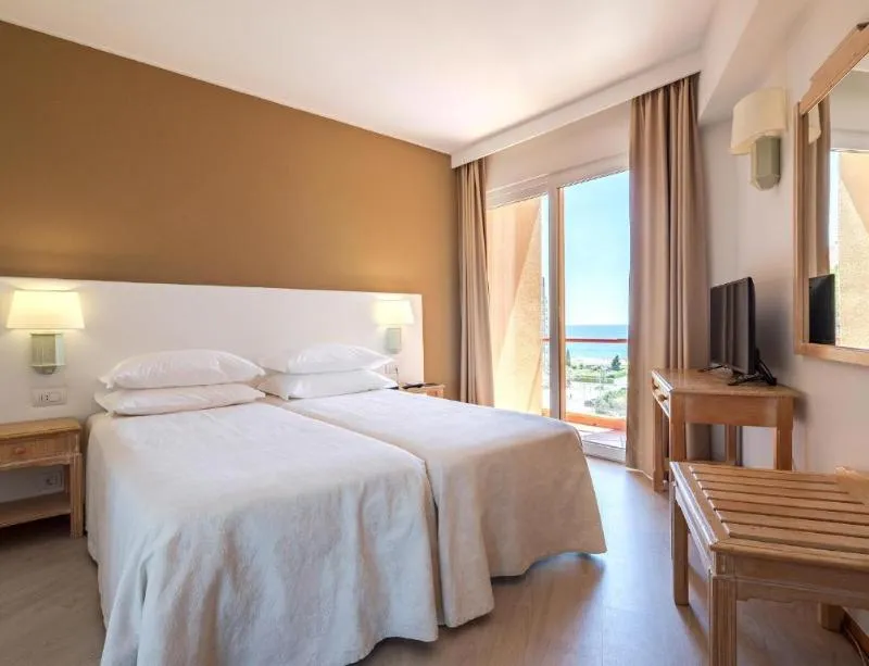 SUITE WITH BALCONY Room, Dom Pedro Marina, Algarve