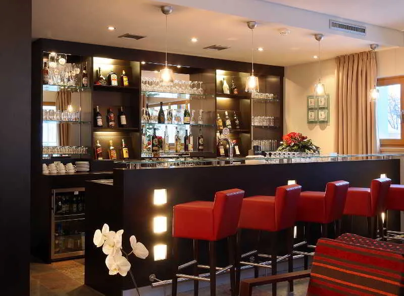 Bar, Banyan, Innsbruck