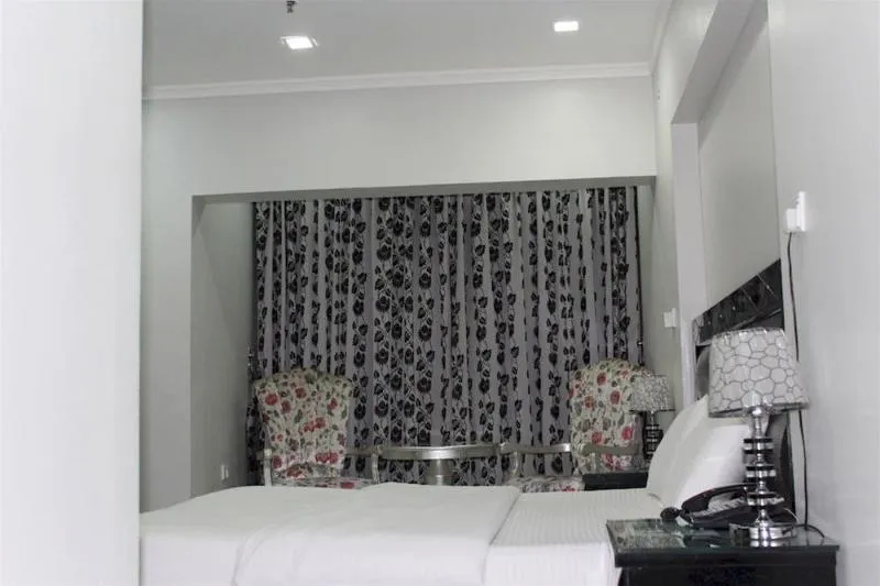 Double or Twin STANDARD Room, White Fort Hotel, Dubai