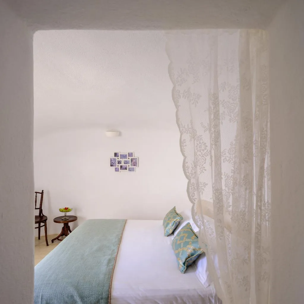 SUITE HONEYMOON Room, Fanari Villas, Santorini