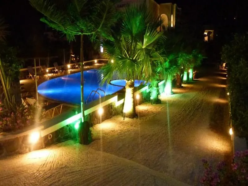 Pool, Castro, Santorini