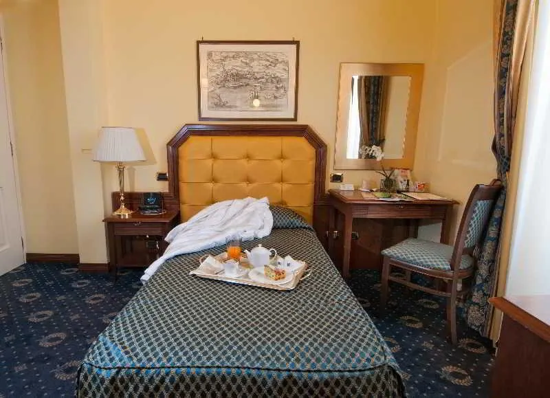 SINGLE STANDARD Room, Hotel San Giorgio, Rome