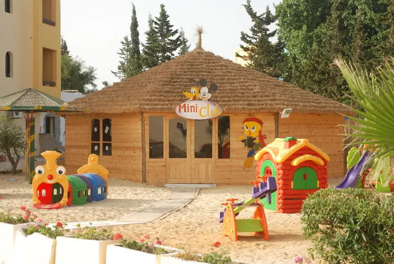 Sports and Entertainment, La Couronne, Tunisia