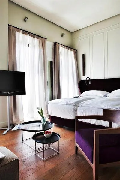 Room, CoolRooms Palacio Villapanes 5 GL, Seville