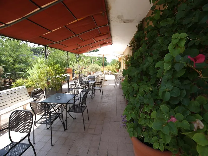 Terrace, Derby, Rome