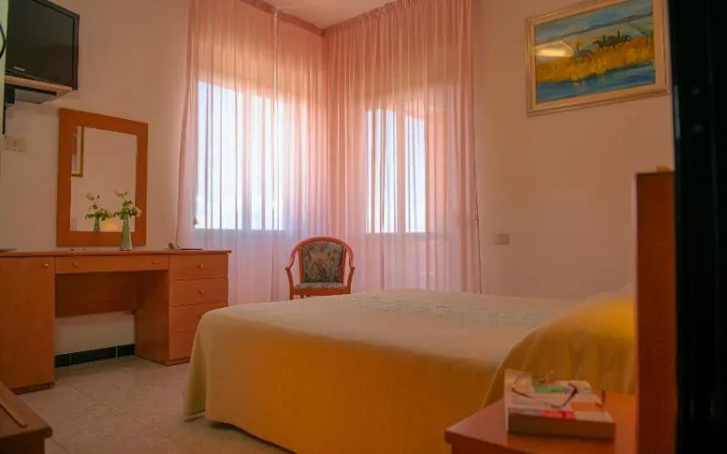 JUNIOR SUITE STANDARD Room, Hotel Califfo, Cagliari