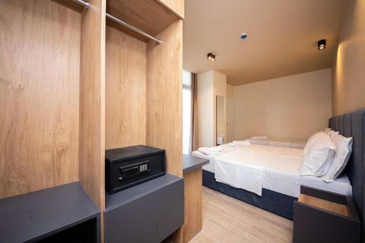 Alion Hotel 21, Durres