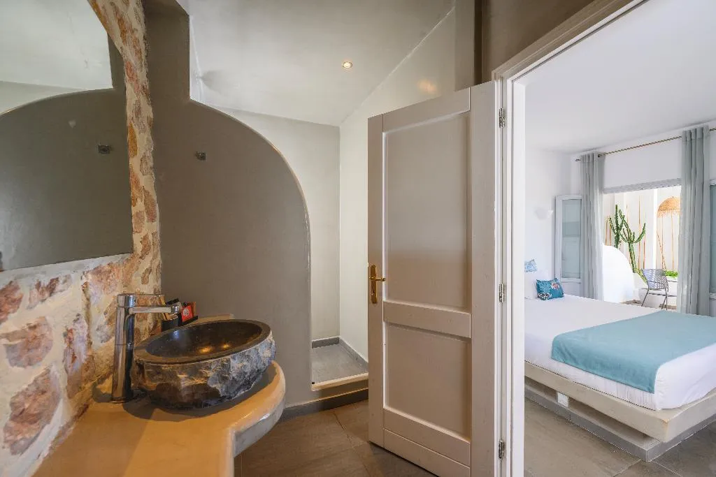 Room, Impressive One, Santorini