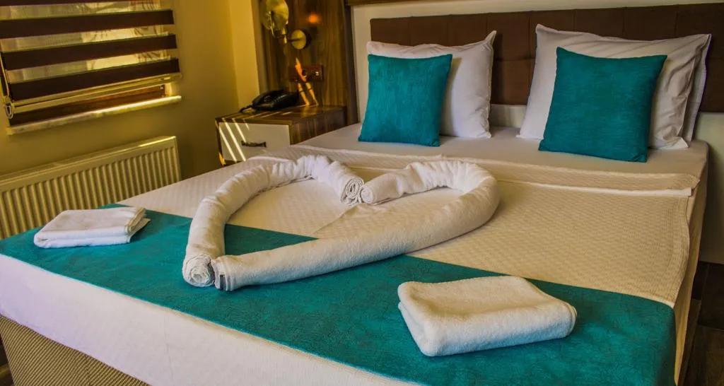 TRIPLE GARDEN VIEW WITH BALCONY Room, Form Termal Hotel & Spa, Izmir