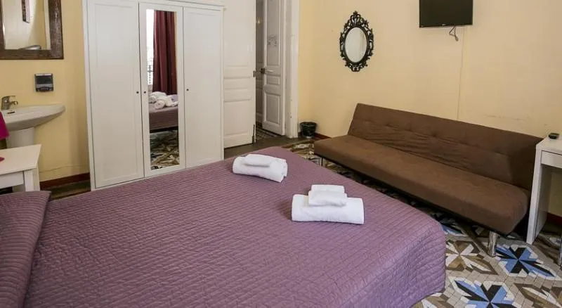 Double or Twin SUPERIOR Room, Hostal Balmes Centro, Barcelona