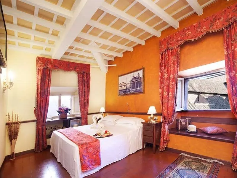 TRIPLE STANDARD Room, Pantheon Inn, Rome