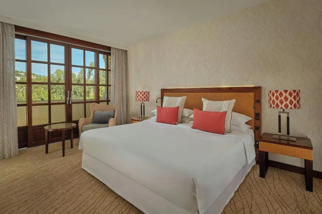 JUNIOR SUITE STANDARD Room, Sheraton Mallorca Arabella Golf Hotel, Majorca