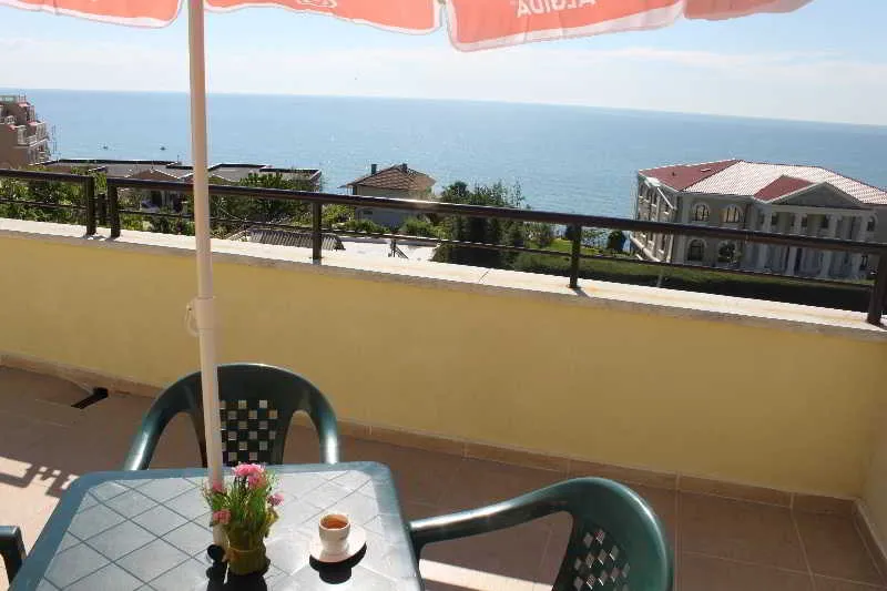 Terrace, Benvita, Varna