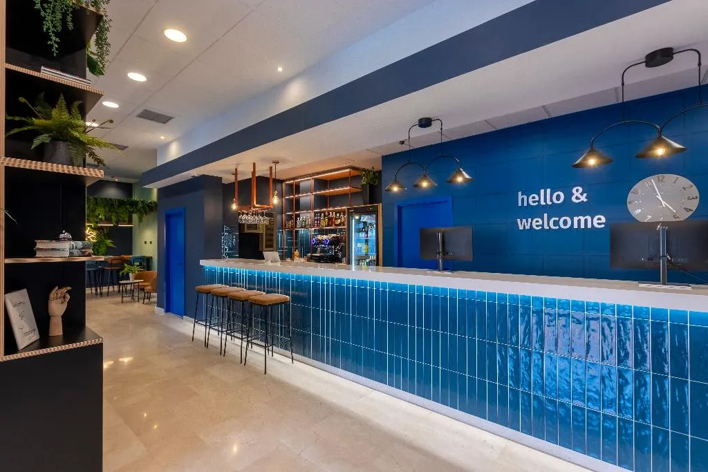 Lobby, Travelodge Madrid Arturo Soria, Madrid