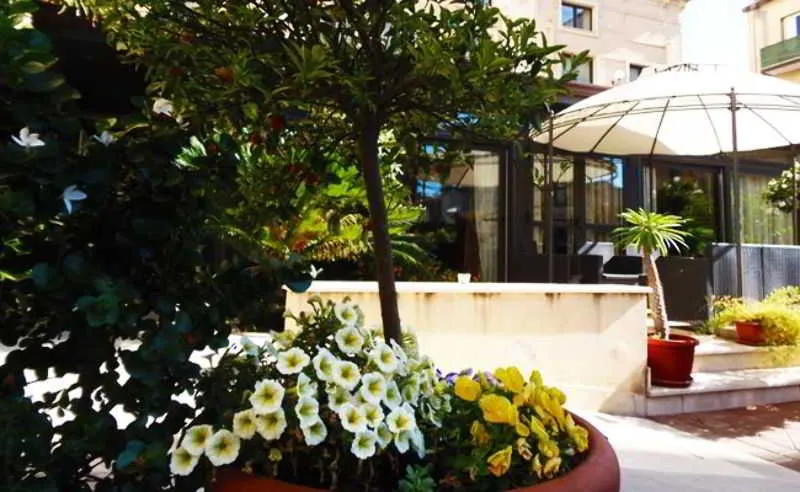 Terrace, Hotel Villa Cibele, Catania