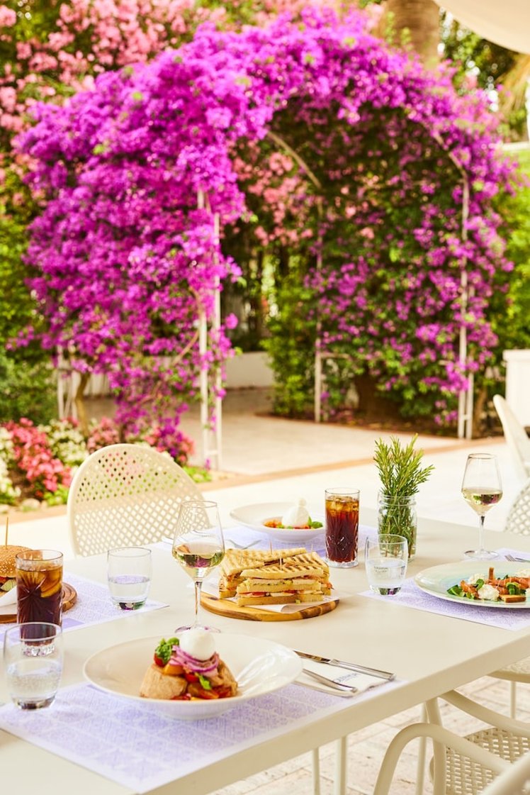 Oleandri Resort Paestum, Naples