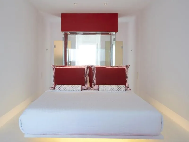 JUNIOR SUITE WITH JACUZZI Room, Adore Santorini, Santorini