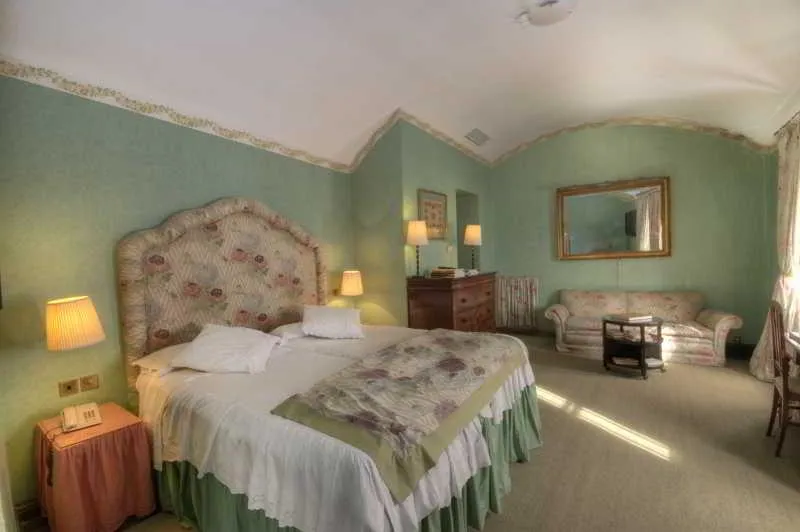 JUNIOR SUITE STANDARD Room, Casa Palacio de Carmona, Seville