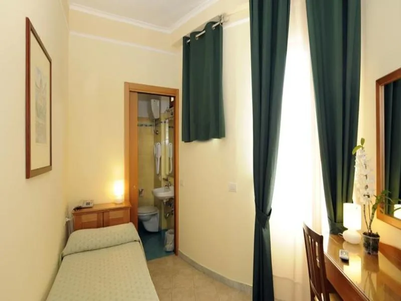 Room, Tourist, Naples