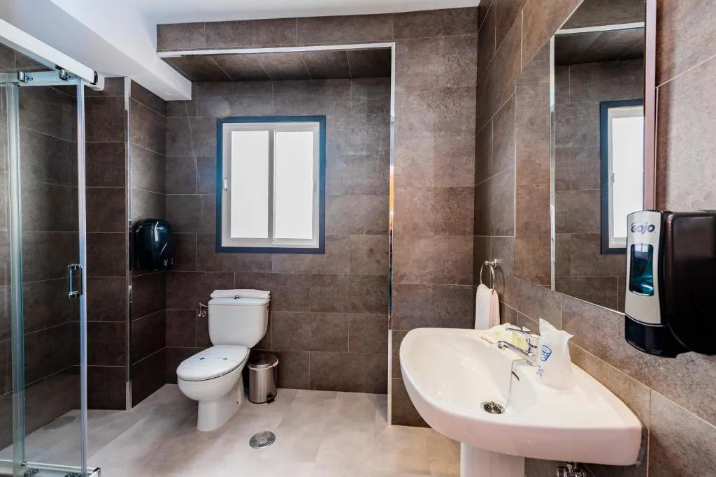 QUADRUPLE STANDARD Room, Hotel Manzanito, Andalucia