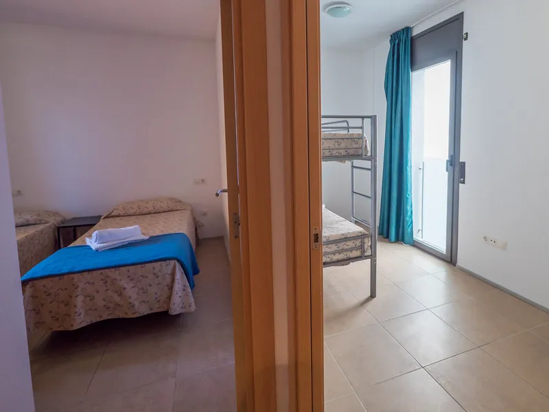 APARTMENT CAPACITY 6 TWO BEDROOMS Room, Apartaments AR Niu d'Or, Costa Brava