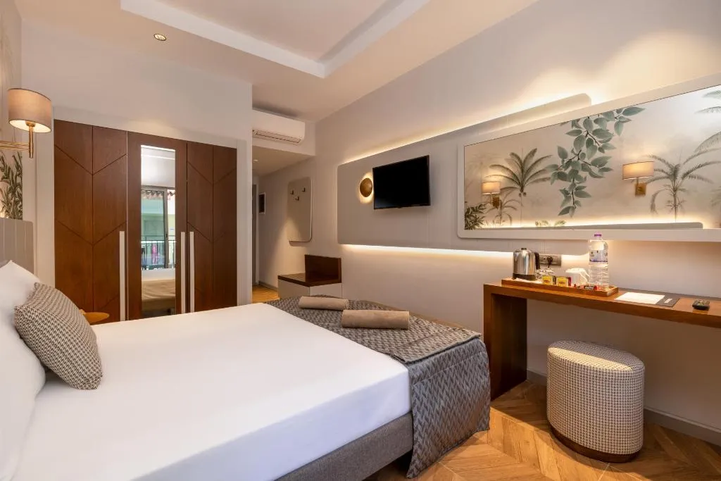 Room, Crystal Flora Pearl Collection, Antalya