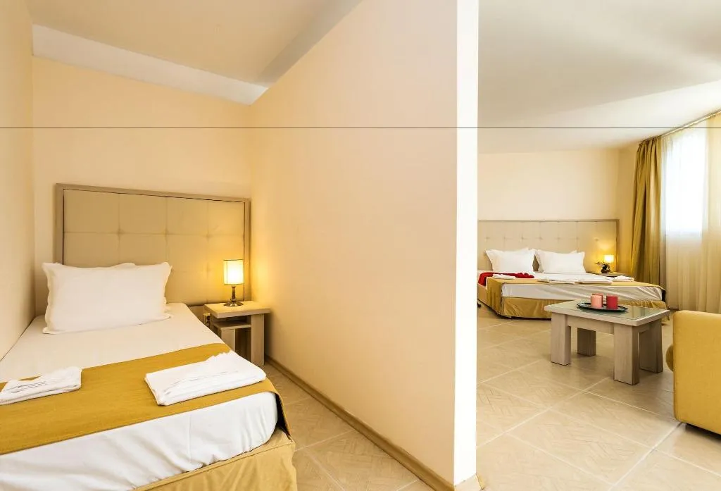 Room, Coral, Bourgas