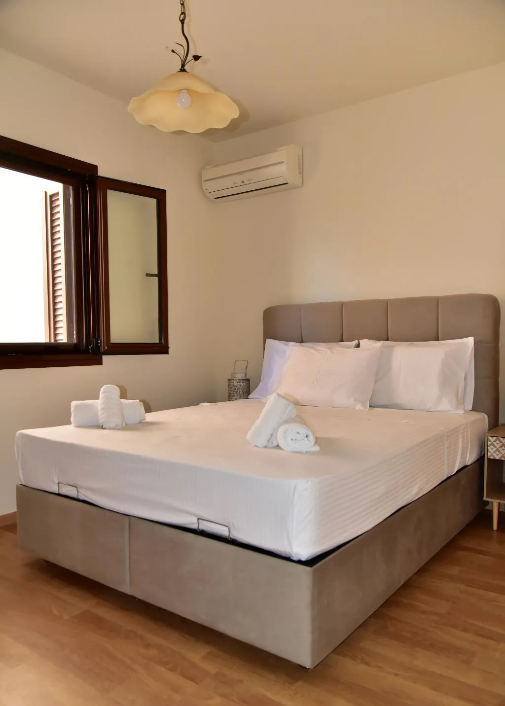 APARTMENT CAPACITY 4 TWO BEDROOMS Room, Pearls of Crete-Holiday Residences, Crete