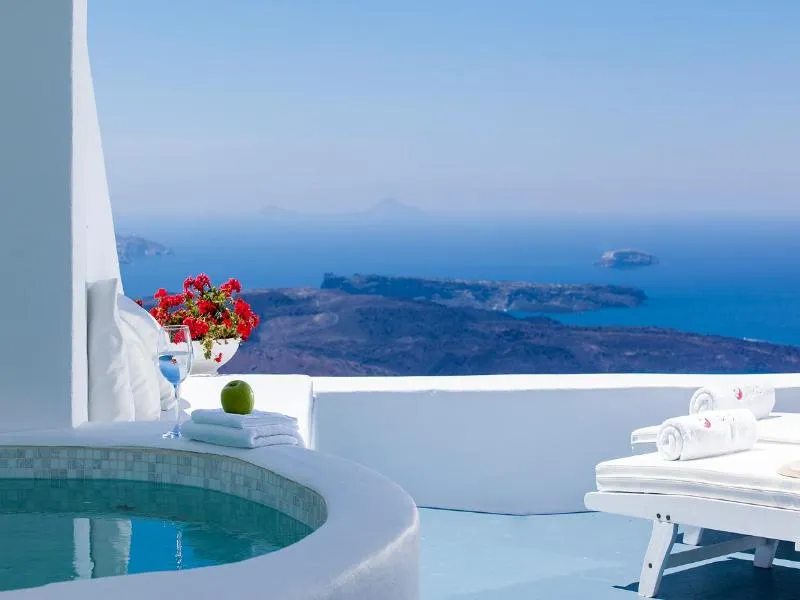 SUITE WITH JACUZZI Room, Aliko Luxury Suites, Santorini