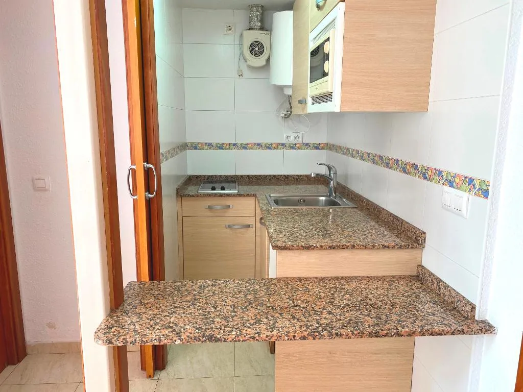 STUDIO CAPACITY 3 Room, Corcega, Costa Dorada