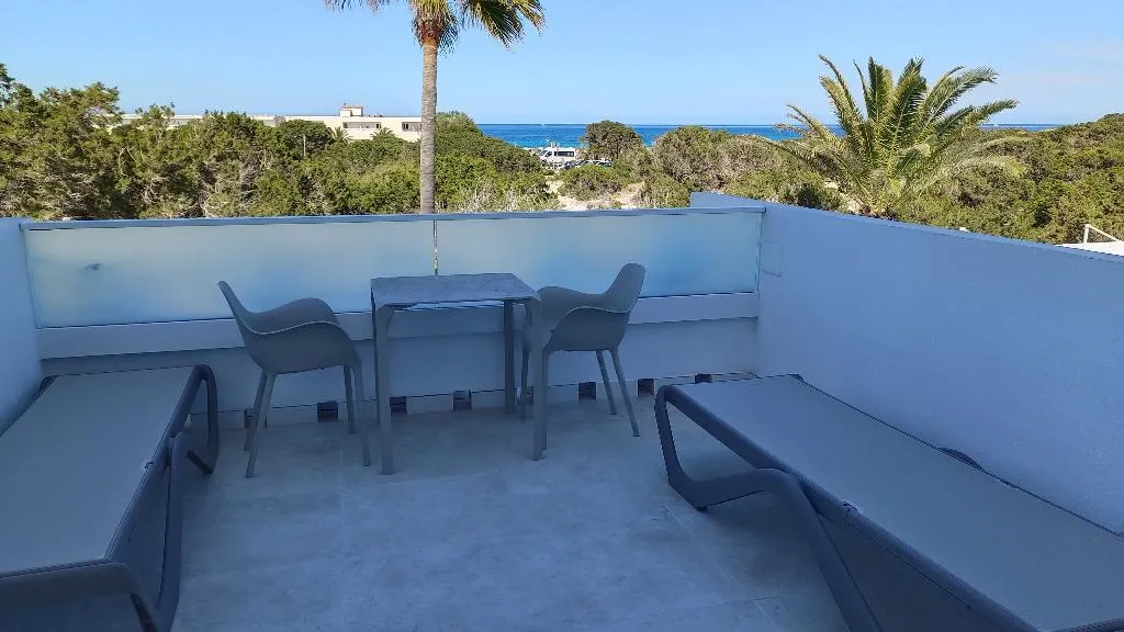 JUNIOR SUITE DELUXE WITH BALCONY Room, Complejo Lago Playa, Ibiza
