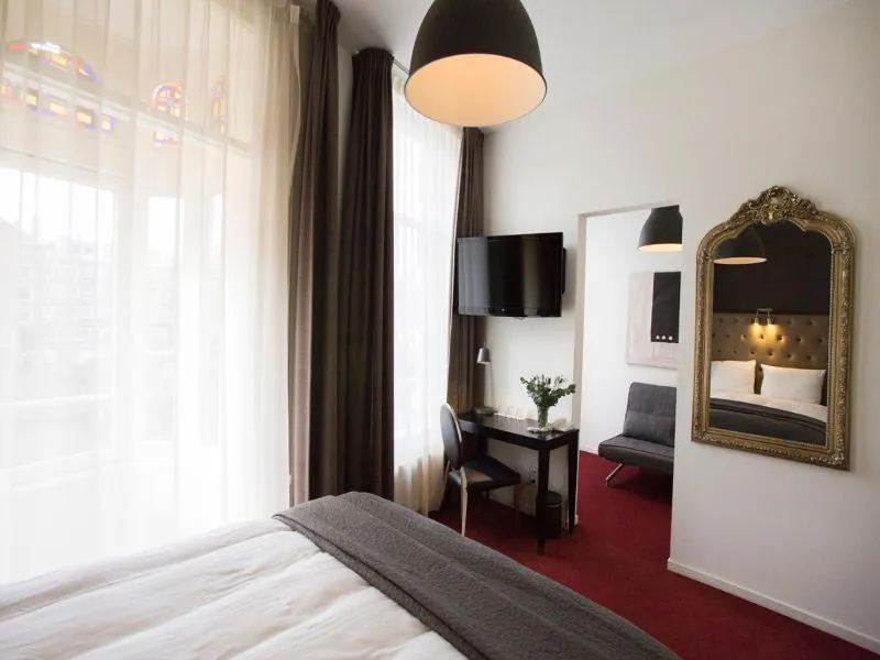 DOUBLE LUXURY Room, Quentin Amsterdam Hotel, Amsterdam
