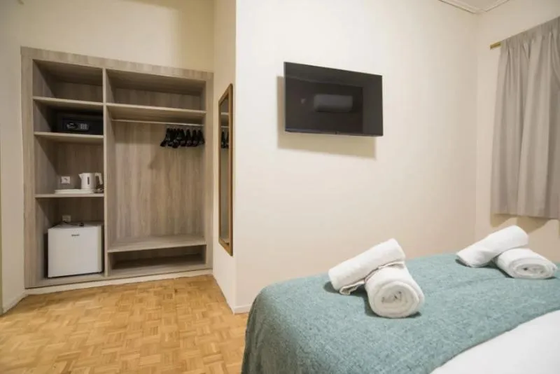 TRIPLE WITH VIEWS Room, V Hotel Delphi, Athens