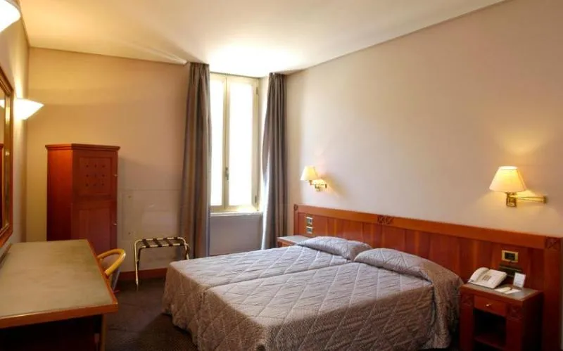 Double or Twin STANDARD Room, Accademia, Rome