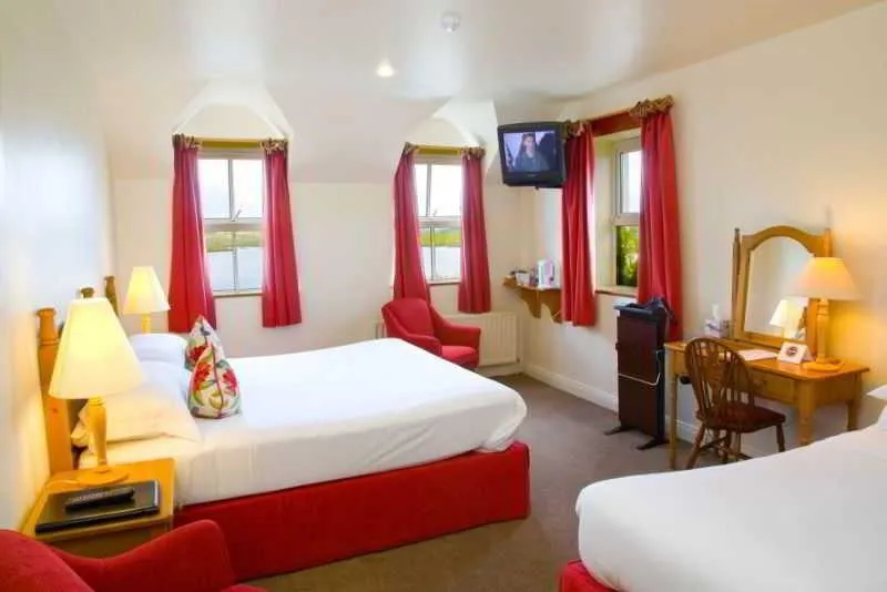 DOUBLE STANDARD Room, Casey's of Baltimore, Cork