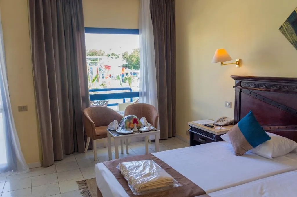 SINGLE POOL VIEW Room, Cataract Sharm Resort, Red Sea Riviera