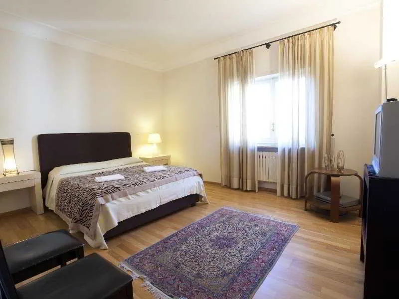 Room, Relais Amore, Naples