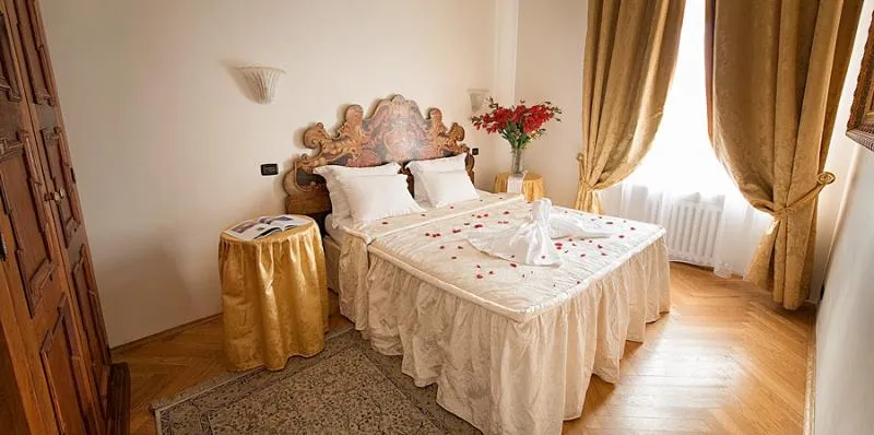 DOUBLE STANDARD Room, Charles Bridge Palace, Prague