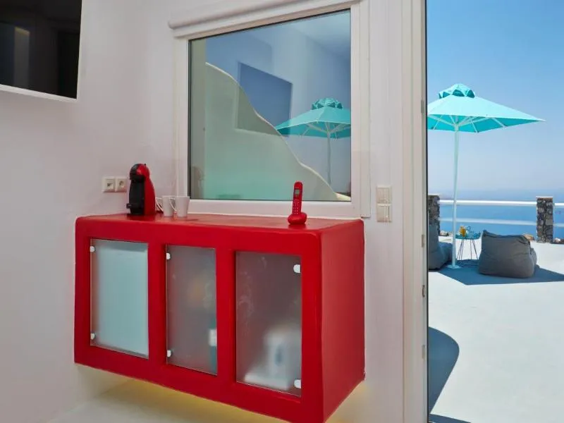 JUNIOR SUITE WITH JACUZZI Room, Adore Santorini, Santorini