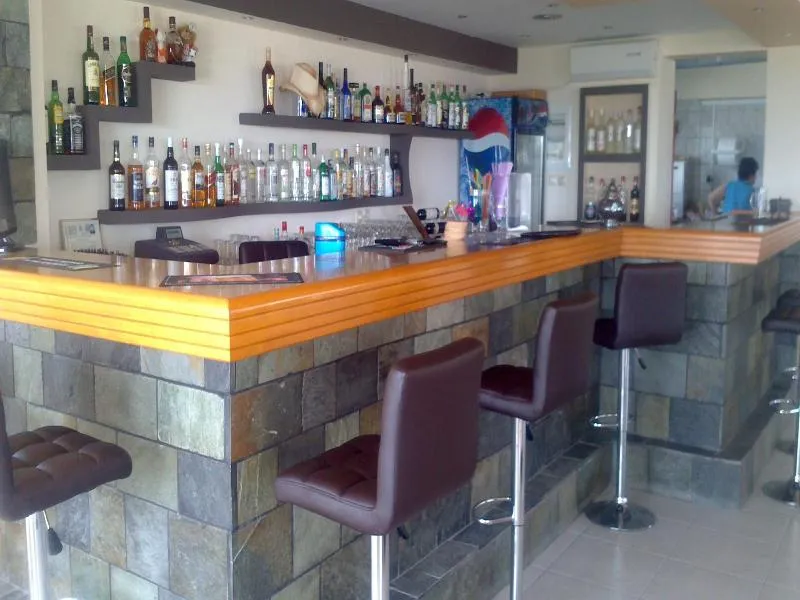 Bar, Athinoula, Kos